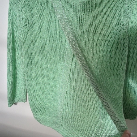 Club Monaco Top - Picture 3 of 6